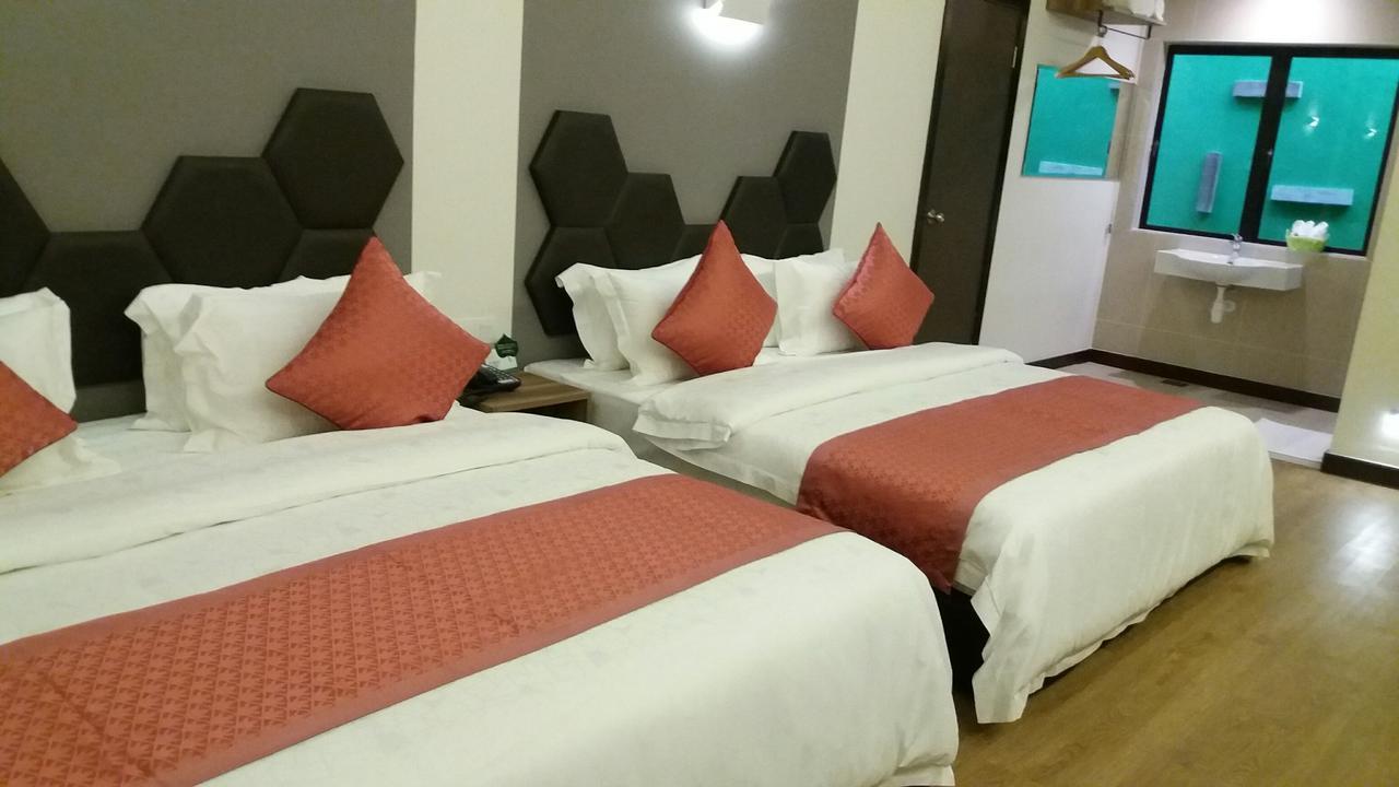 Memoire Hornbill Hotel Kuching Bagian luar foto