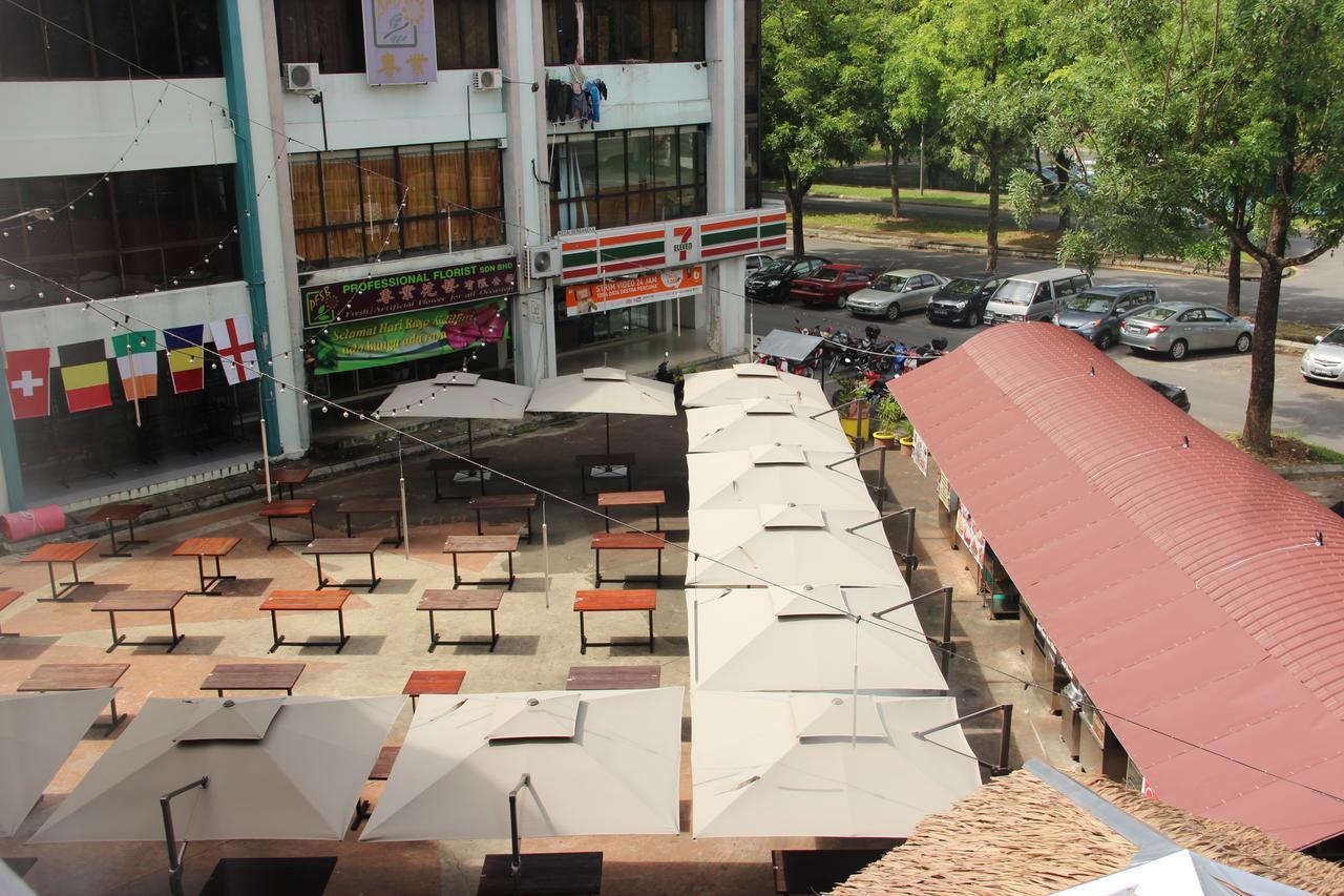 Memoire Hornbill Hotel Kuching Bagian luar foto