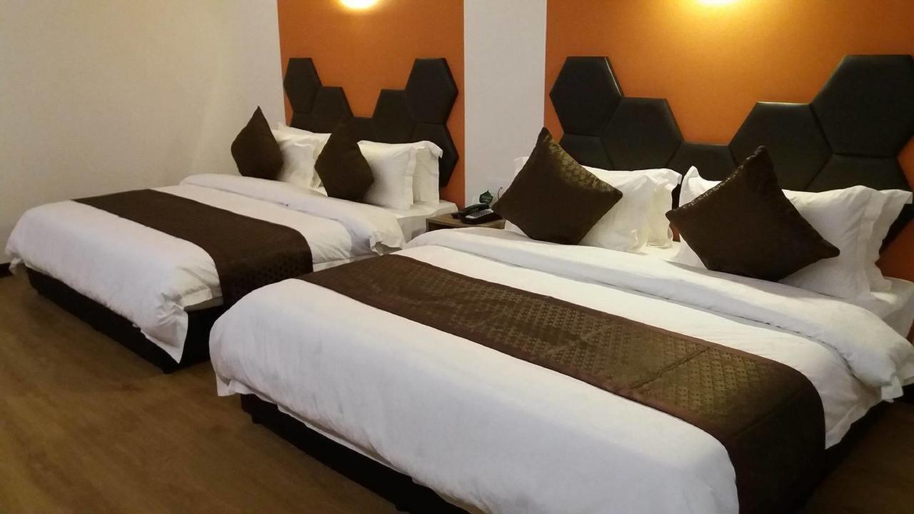 Memoire Hornbill Hotel Kuching Bagian luar foto