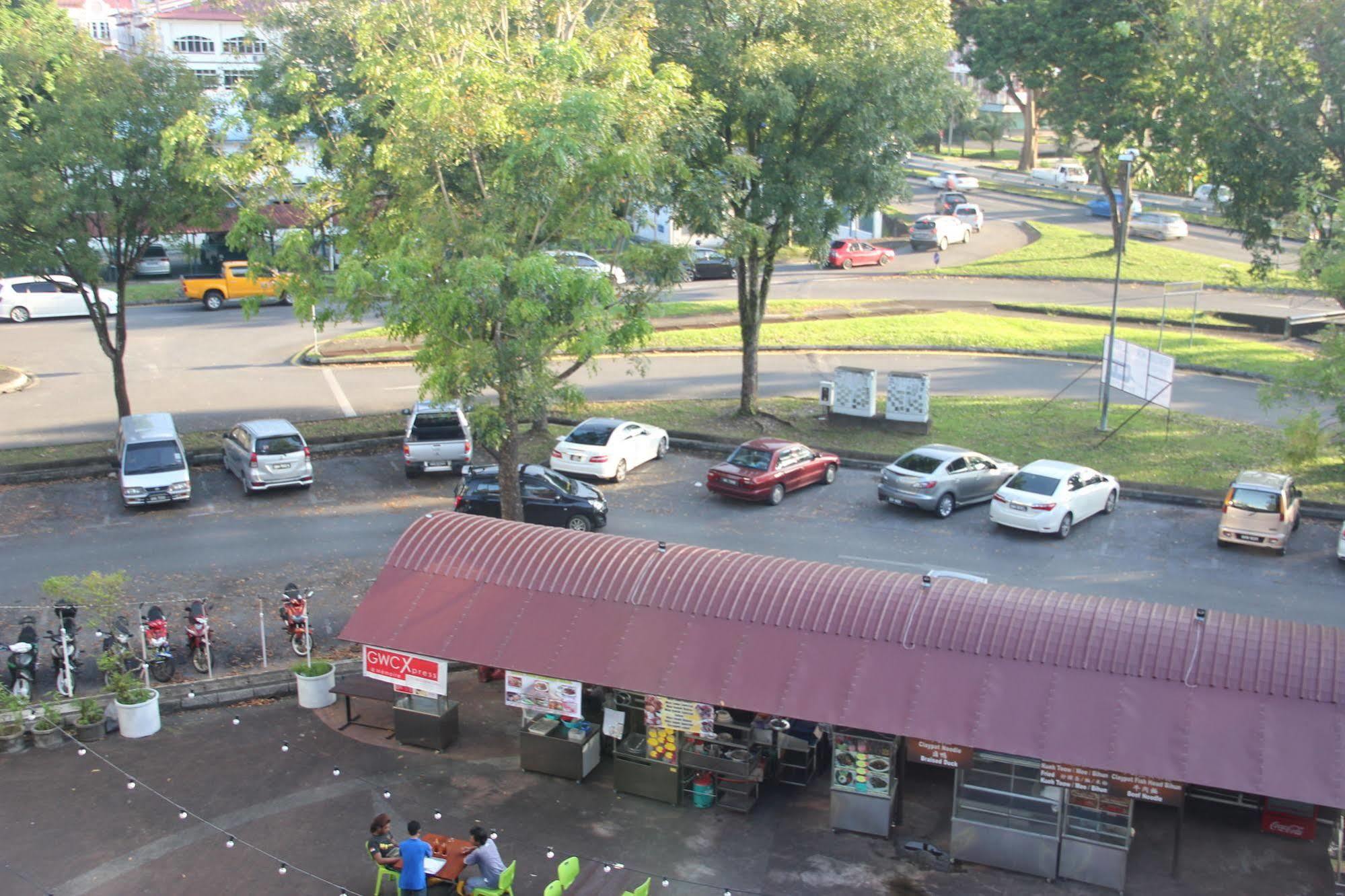 Memoire Hornbill Hotel Kuching Bagian luar foto