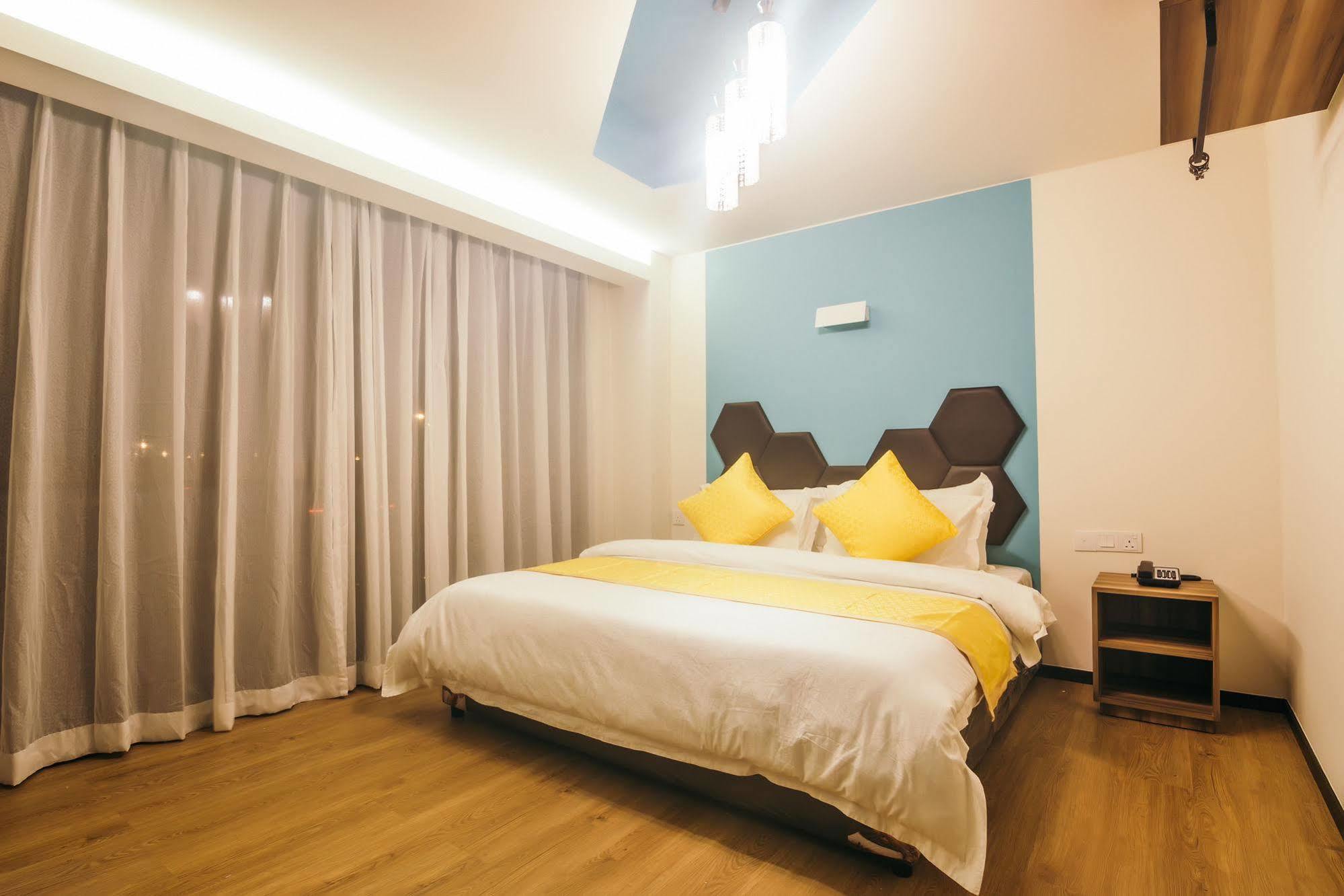 Memoire Hornbill Hotel Kuching Bagian luar foto